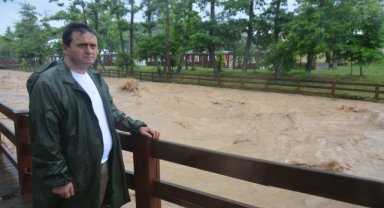 Düzce ve Zonguldak'ta su taşkınları yaşanıyor
