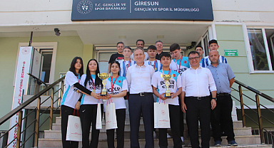 Ergün'dan genç sporculara tebrik