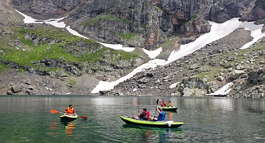 Giresun'un buzul gölleri doğaseverlerin yeni rotası oldu