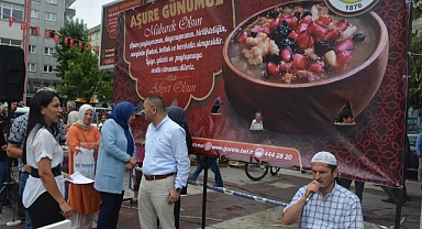 Görele'de aşure ikramı