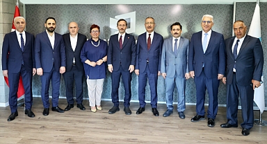 İletişim Başkanı Altun'dan Basın İlan Kurumu'na ziyaret