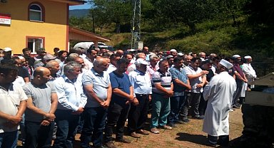 Oğlunu kurtarmak isterken boğulan baba Karabük'te defnedildi