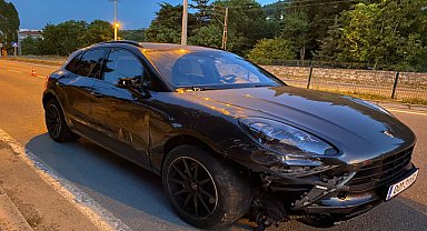 Otomobille çarpışan motosikletin sürücüsü öldü