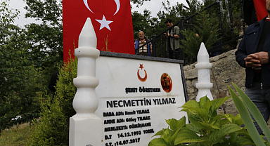 Şehit öğretmen Necmettin Yılmaz kabri başında anıldı