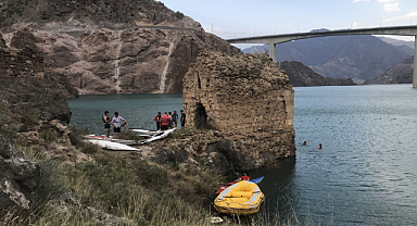 Yusufeli Barajı'nda bot ve kano turizmi başladı