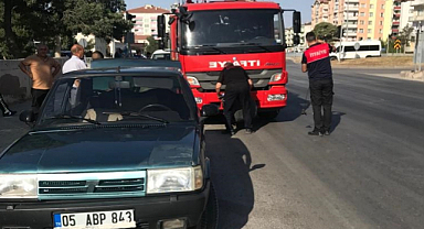 Araçta sıkışan koyunu itfaiye kurtardı
