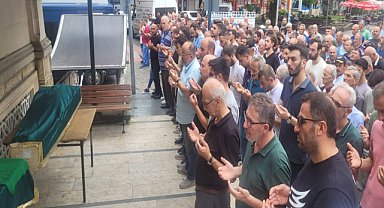 Göçük altında kalan genç defnedildi