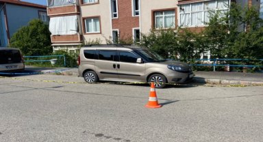 Karabük'te park halindeki araç kurşunlandı