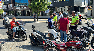 Kasksız motosikletlilere ceza yağdı