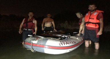 Kelkit Çayı'nda mahsur kalan 5 kişiyi itfaiye kurtardı
