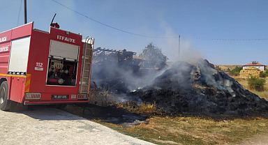 Saman balyaları kül oldu