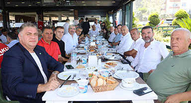 Vali Ünlü ve Giresunspor Teknik ekibi veda yemeğinde