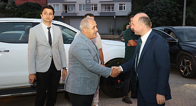 Veda yemeğinde bir araya geldiler