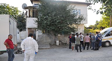 Yalnız yaşayan adam evinde ölü bulundu