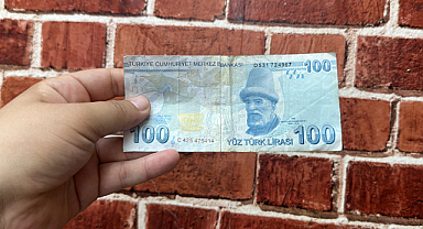 Yarısı sahte yarısı gerçek