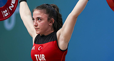 Dünya 3.'sü Cansu Bektaş