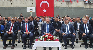 İlk ders zili çaldı