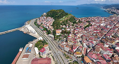 Kaleden kalktı, fındık harmanına iniş yaptı!