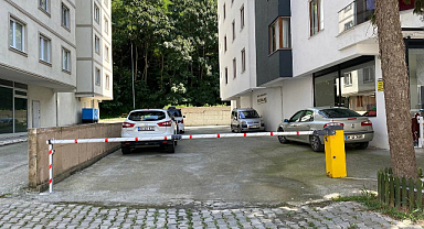Köpek saldırısı güvenlik kamerasına yansıdı