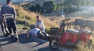 Moped devrildi sürücü hayatını kaybetti