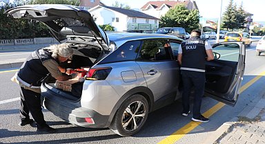 Polis ekipleri okul çevrelerinde denetim yaptı