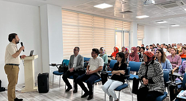 Sağlıklı Yaş Alma Merkezi'nden eğitim