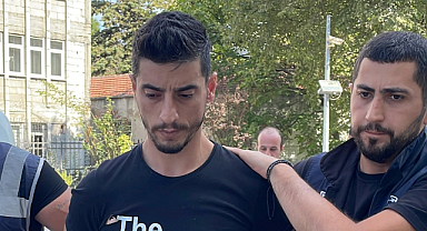 Silah tehdidiyle doktoru kaçıran şüpheli adliyede