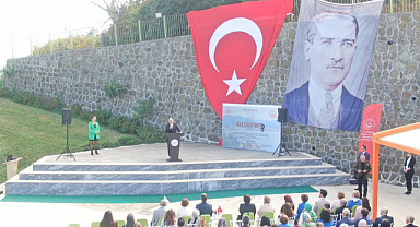 Vali Serdengeçti aile çalıştayına katıldı