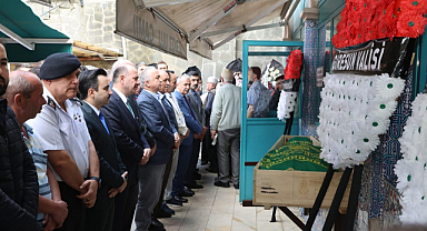Vali Serdengeçti Muhtar Özer'in cenaze törenine katıldı