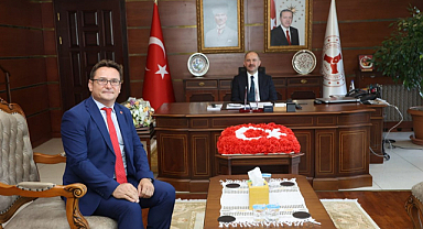Vali Serdengeçti'ye ziyaretler sürüyor