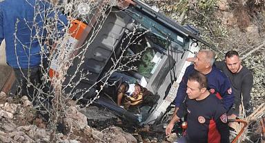 Asfalt Silindir Makinesi Şarampole Devrildi
