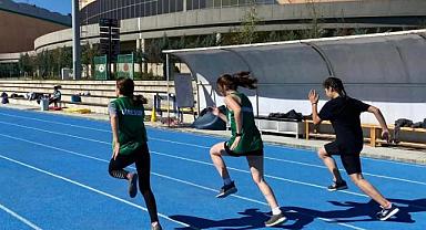 Atletizm il seçme yarışlarında kıyasıya rekabet