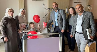 Başkan Civelekoğlu Cumhuriyet'in 100. Yılında Çocuk Hastalarla Buluştu