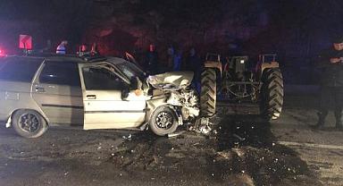 Düzce'de Otomobille Traktör Çarpıştı: 3 Yaralı