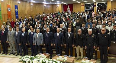 Giresun Üniversitesi'nde Kuruluşun 100. Yılında Atatürk ve Cumhuriyet Anlatıldı