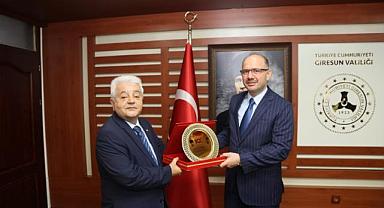 MHP Heyeti Vali Serdengeçti'yi Ziyaret Etti