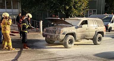 Seyir halindeki cip alev alev yandı