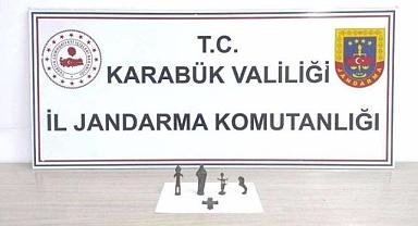 Tarihi eserleri satarken yakalandılar