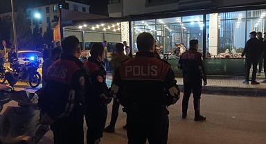 Tartışma bıçaklı kavgaya döndü: 1 yaralı