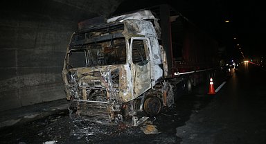 Tünelden geçen tırda çıkan yangın söndürüldü