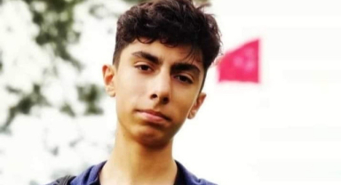 17 Yaşında Kalbine Yenik Düştü