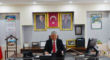 Başkan Karadere Öğretmenler Günü’nü Kutladı