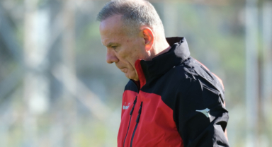 Birinci Kara Kara Düşünüyor!