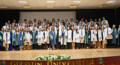 Diş Hekimleri Beyaz Önlüklerini Giydi
