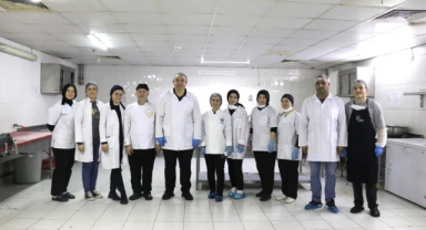 Müdür Öğrenciler İçin Yemek Hazırladı