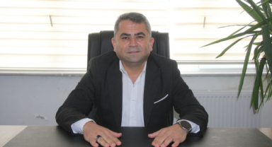 Övgü Dolu Sözler Partiden İstifa Ettirdi