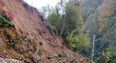 Rize’de Heyelan Paniği!