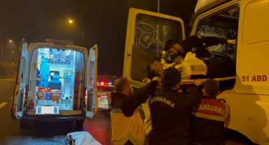 Tırın Dorsesinden Düşen Demir Parçası Sürücüyü Yaraladı