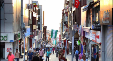 Gazi Caddesi'nde Parfümeri Patlaması!