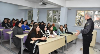 Giresun Emniyet Müdürü Güzelyazıcı'dan üniversite öğrencilerine ders